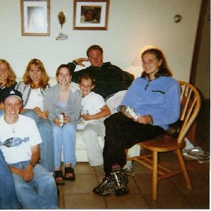 /Albums/4/Helen and Larry Visit